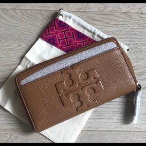 Tory Burch wallet